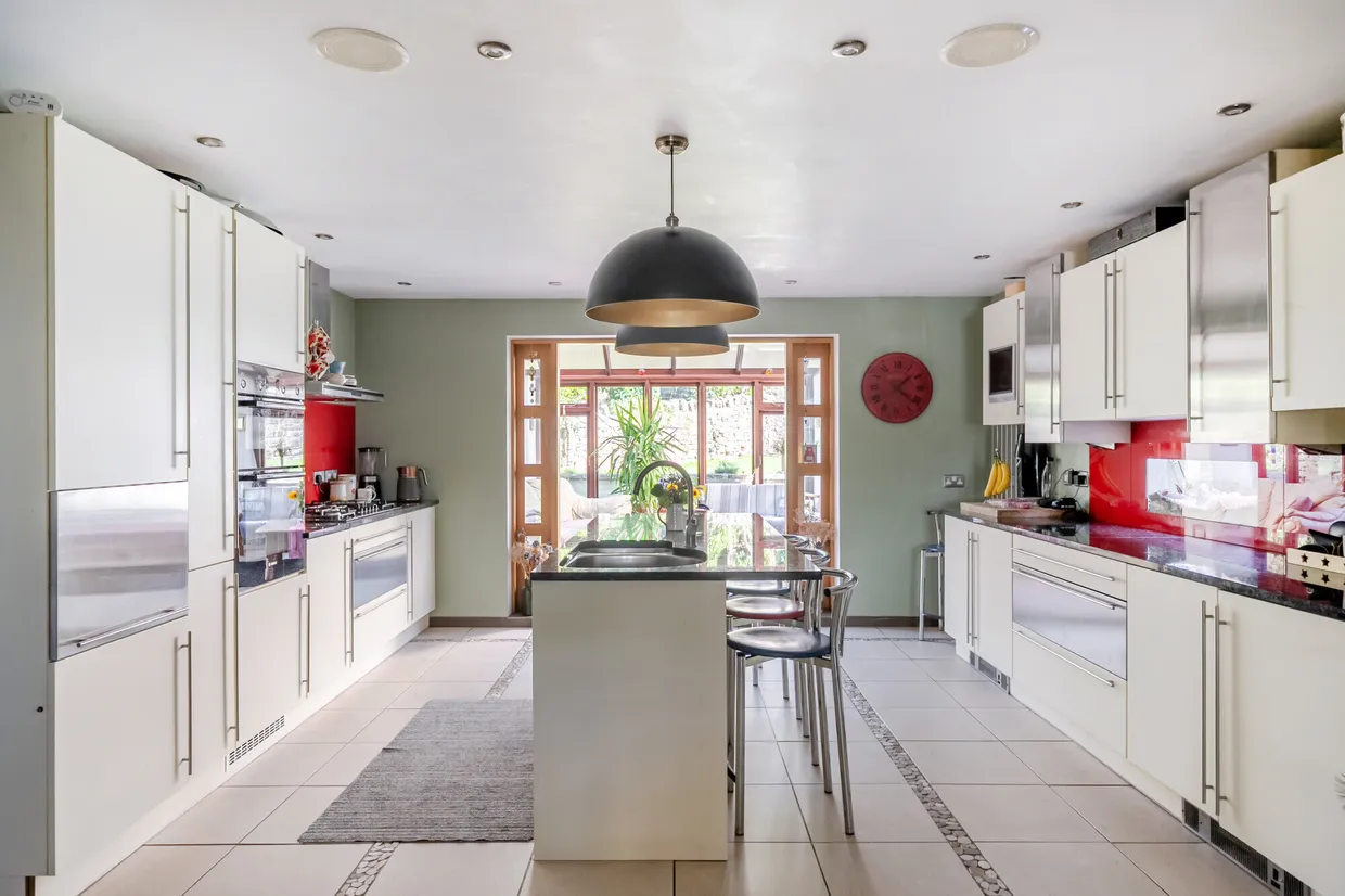 Denys Court, Olveston, BS35 photo 16