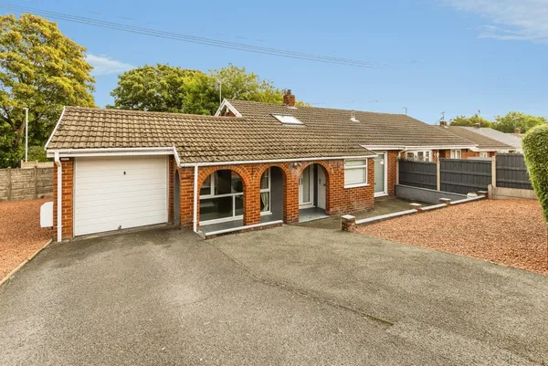 Hall View, Caego, Wrexham, LL11