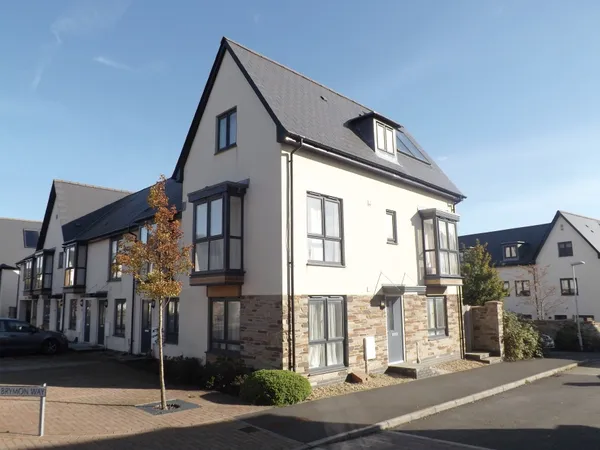 Airborne Drive, Derriford, Plymouth *...