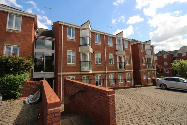 Burbury Court, Warwick