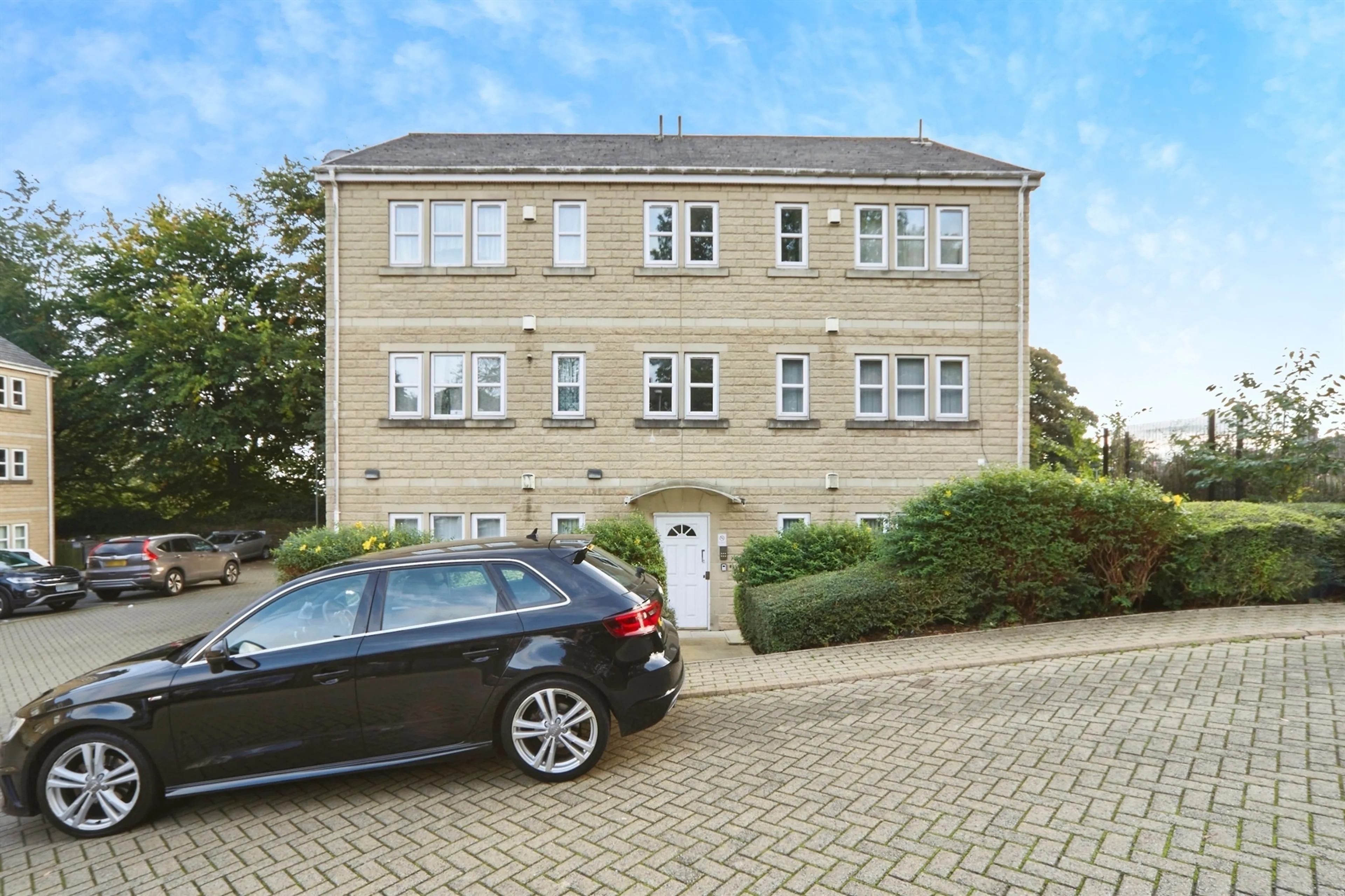 Property at 6, Holland Park, Bradford