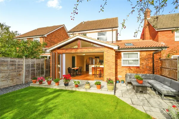 Lodge Close, Bicester, Oxfordshire, OX26