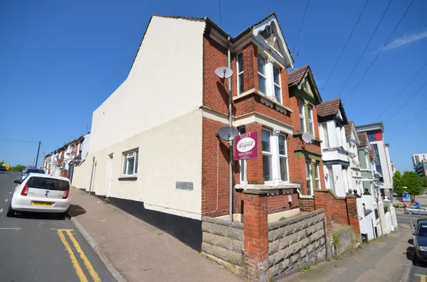 Milner Road, Gillingham
