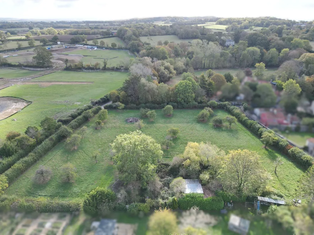 https://mr0.homeflow-assets.co.uk/files/photo/image/48638/9247/_x_/60099832.jpg