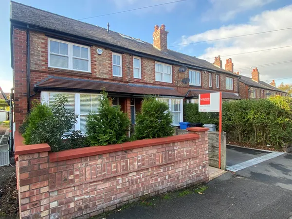 Moss Lane; Hale; WA15