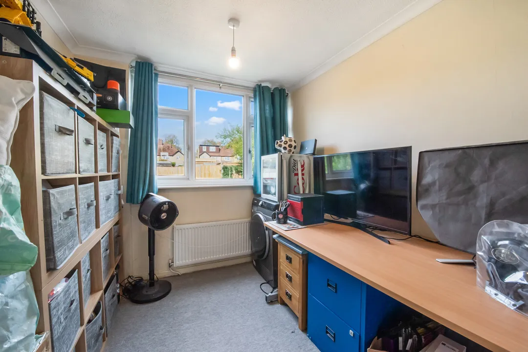 https://mr0.homeflow-assets.co.uk/files/photo/image/48639/8048/_x_/a433c6049cd5b9abdc69d9185fc200a2.jpg