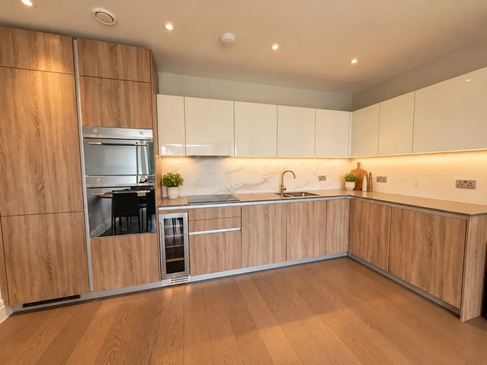 Queenshurst Square Kingston upon Thames KT2 photo 2
