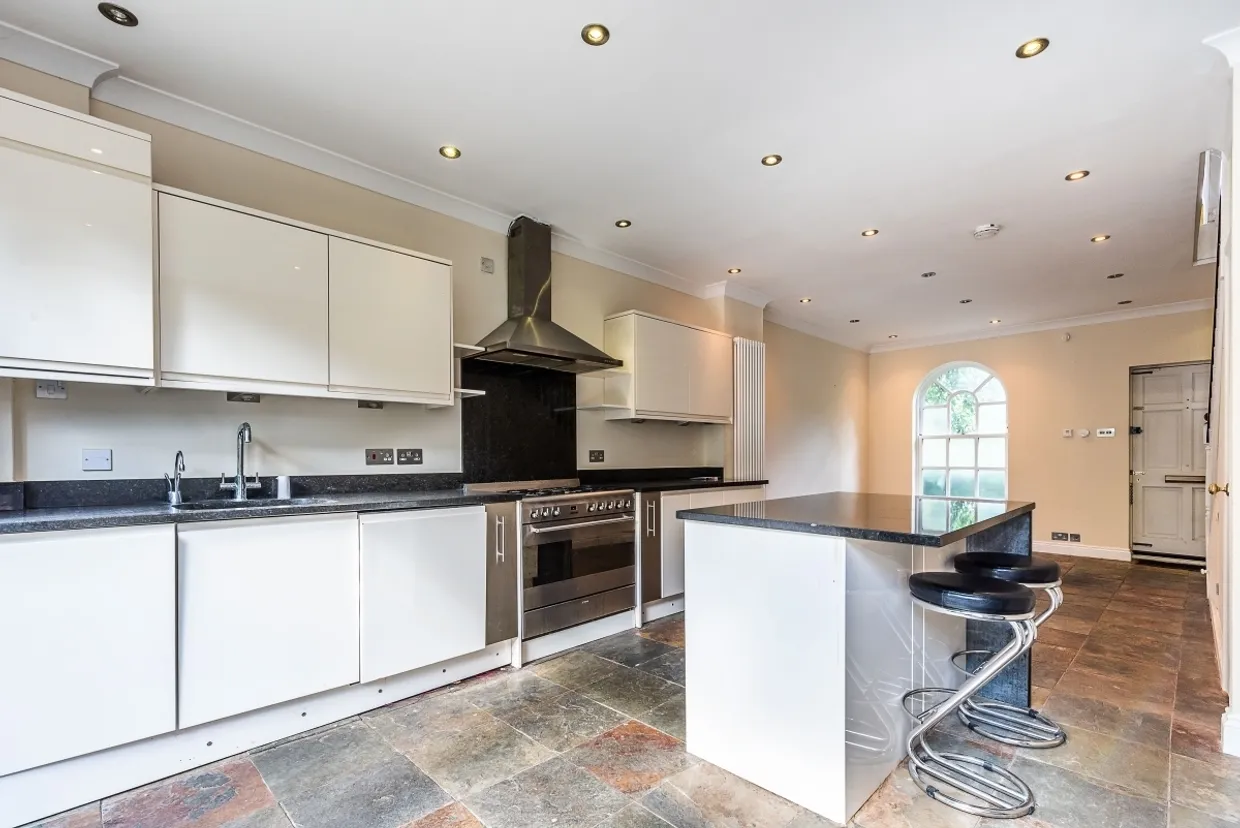 Clapham Road, SW9 photo 4