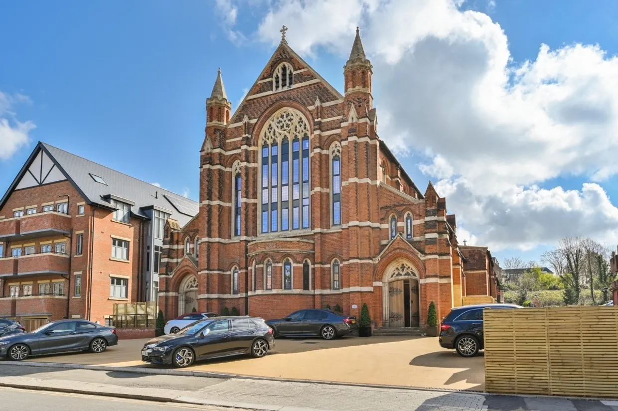 Holden Road London N12 photo 1