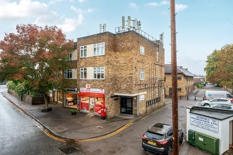 11 Molesey Road Hersham KT12