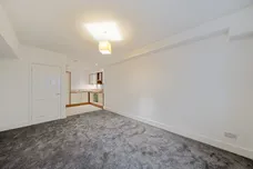 11 Molesey Road Hersham KT12 photo 2