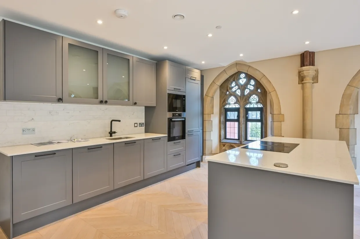 Holden Road London N12 photo 5