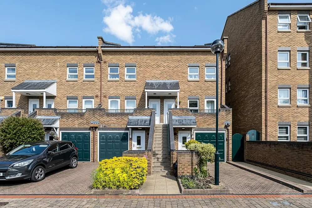 Schooner Close, E14 photo 13