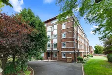 Mapesbury Road London NW2 photo 9