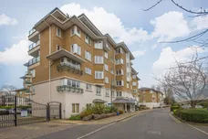 Strand Drive, Richmond TW9 photo 15