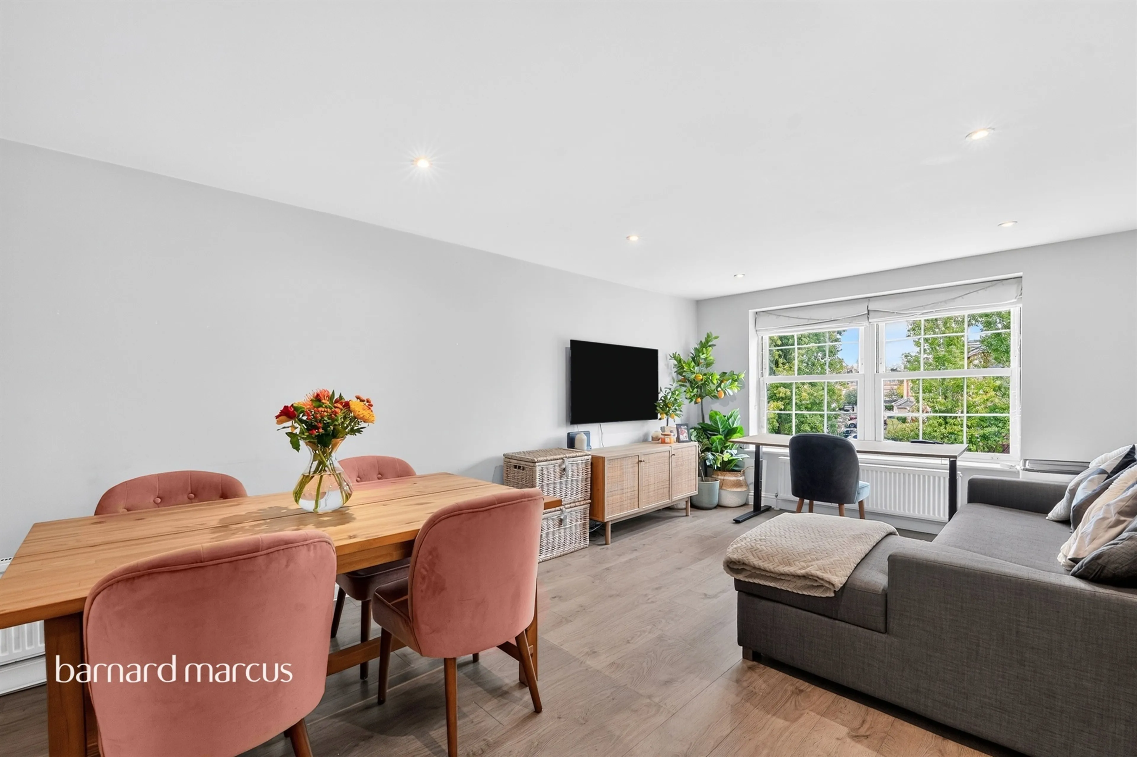 Property at Villiers Road, Kingston Upon Thames