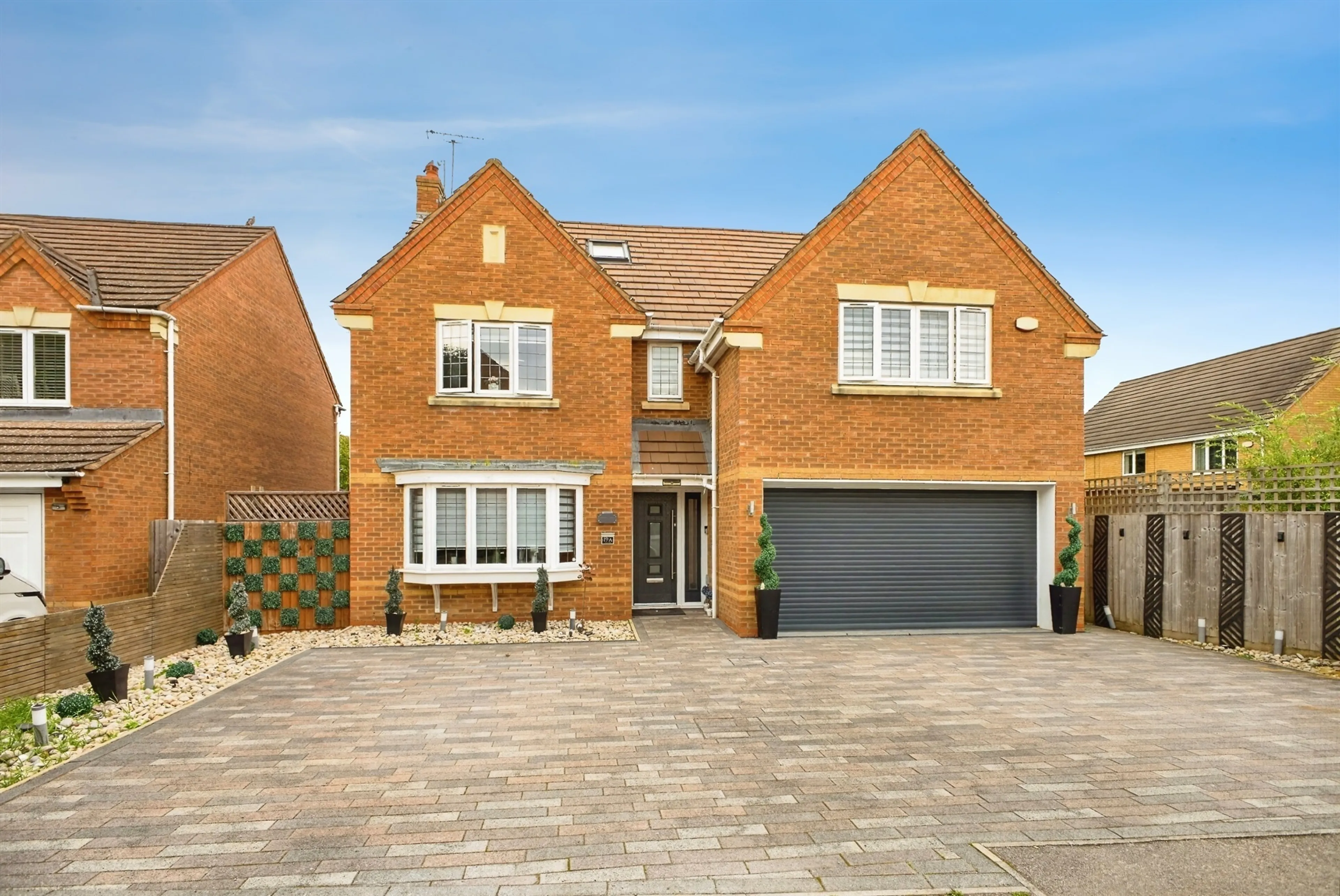 Property photo 0