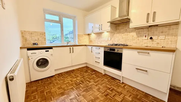 Woodford Green, IG8