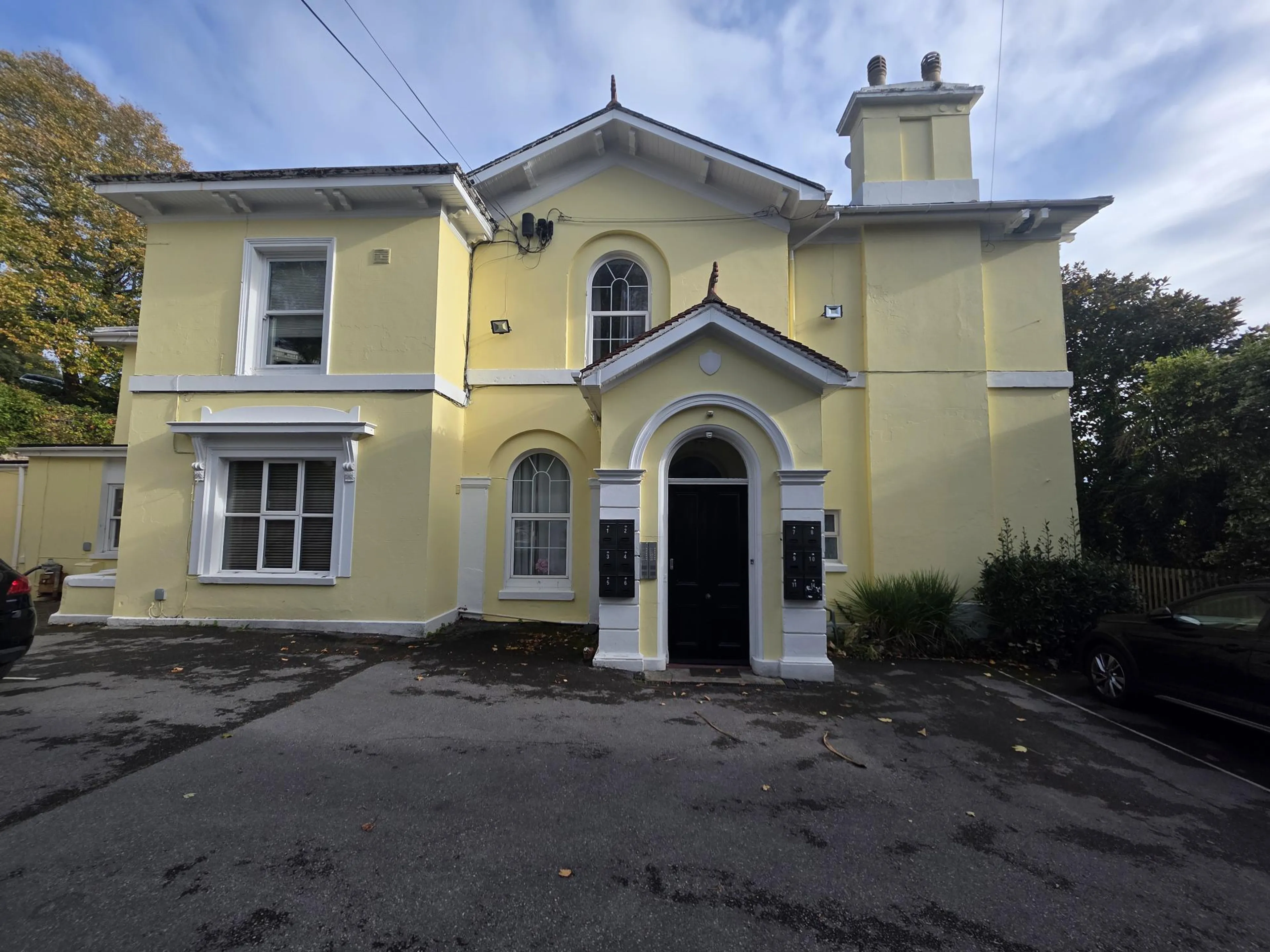 Property photo 0