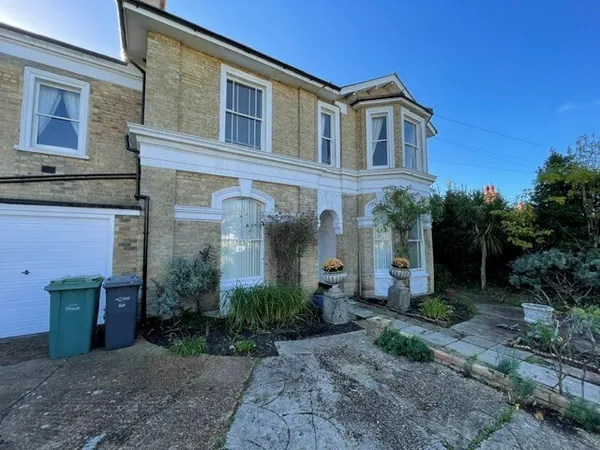 Queens Road, Ryde