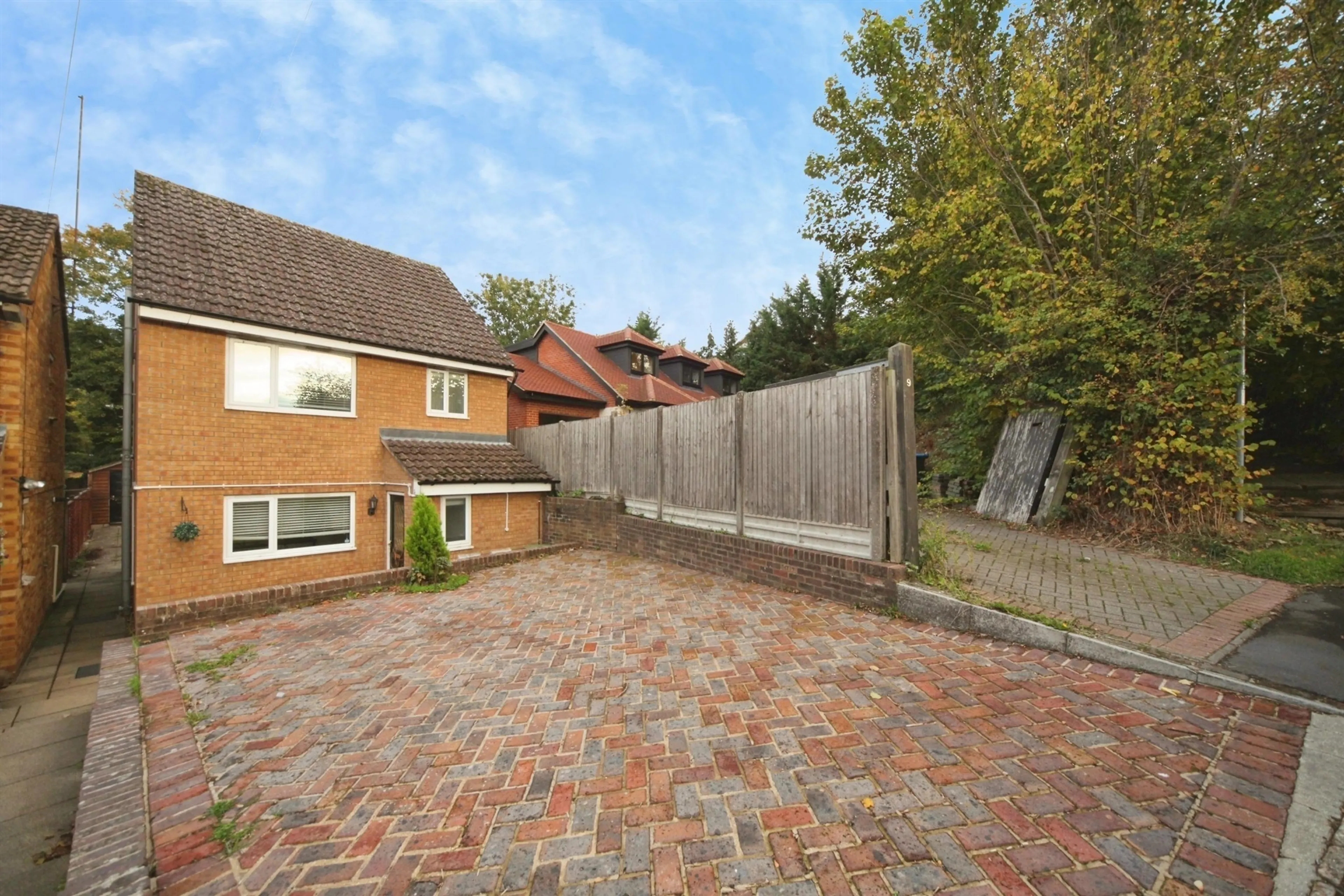 Property photo 0