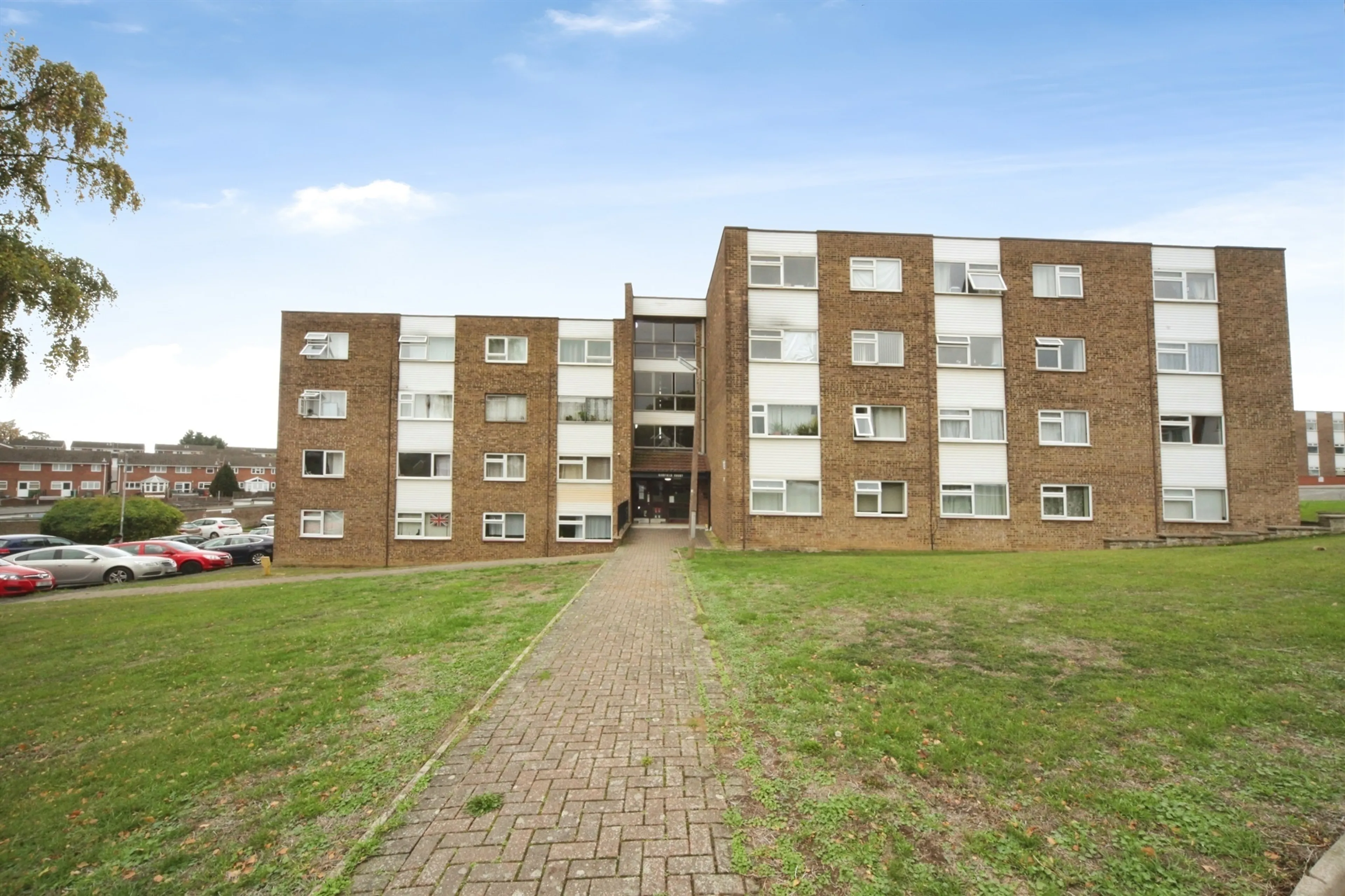 Property at Handcross Road, Luton