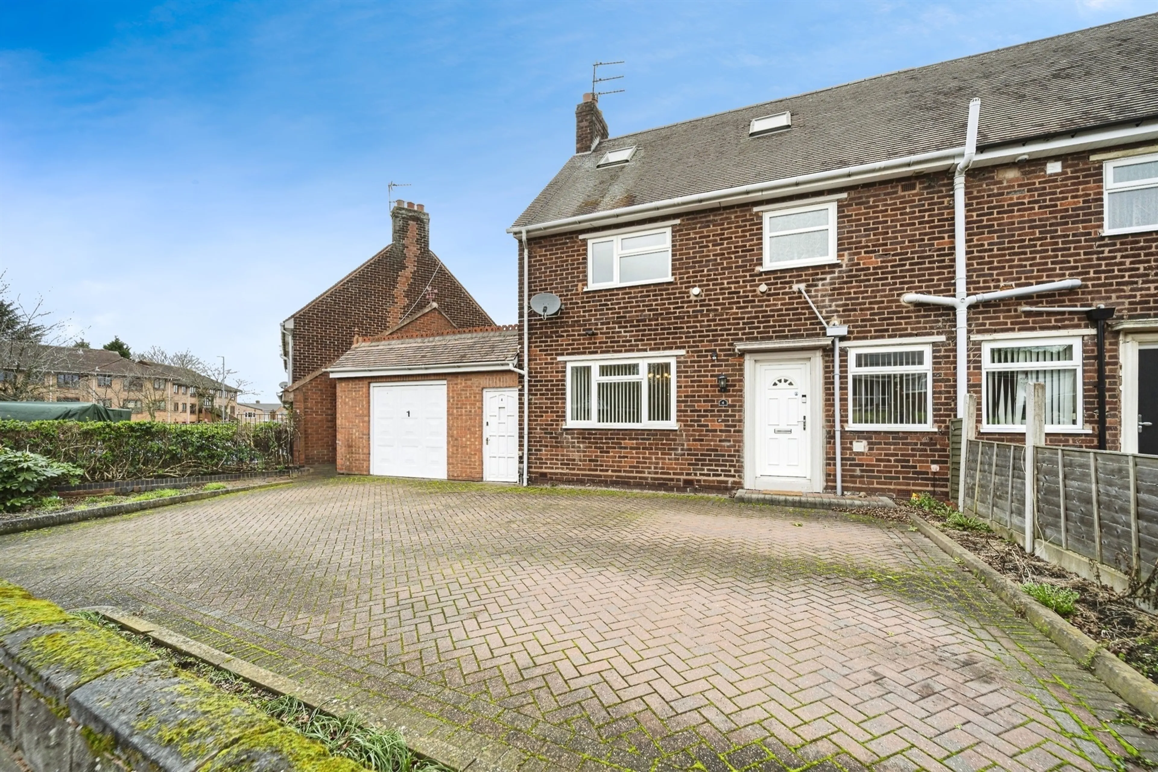 Property photo 0