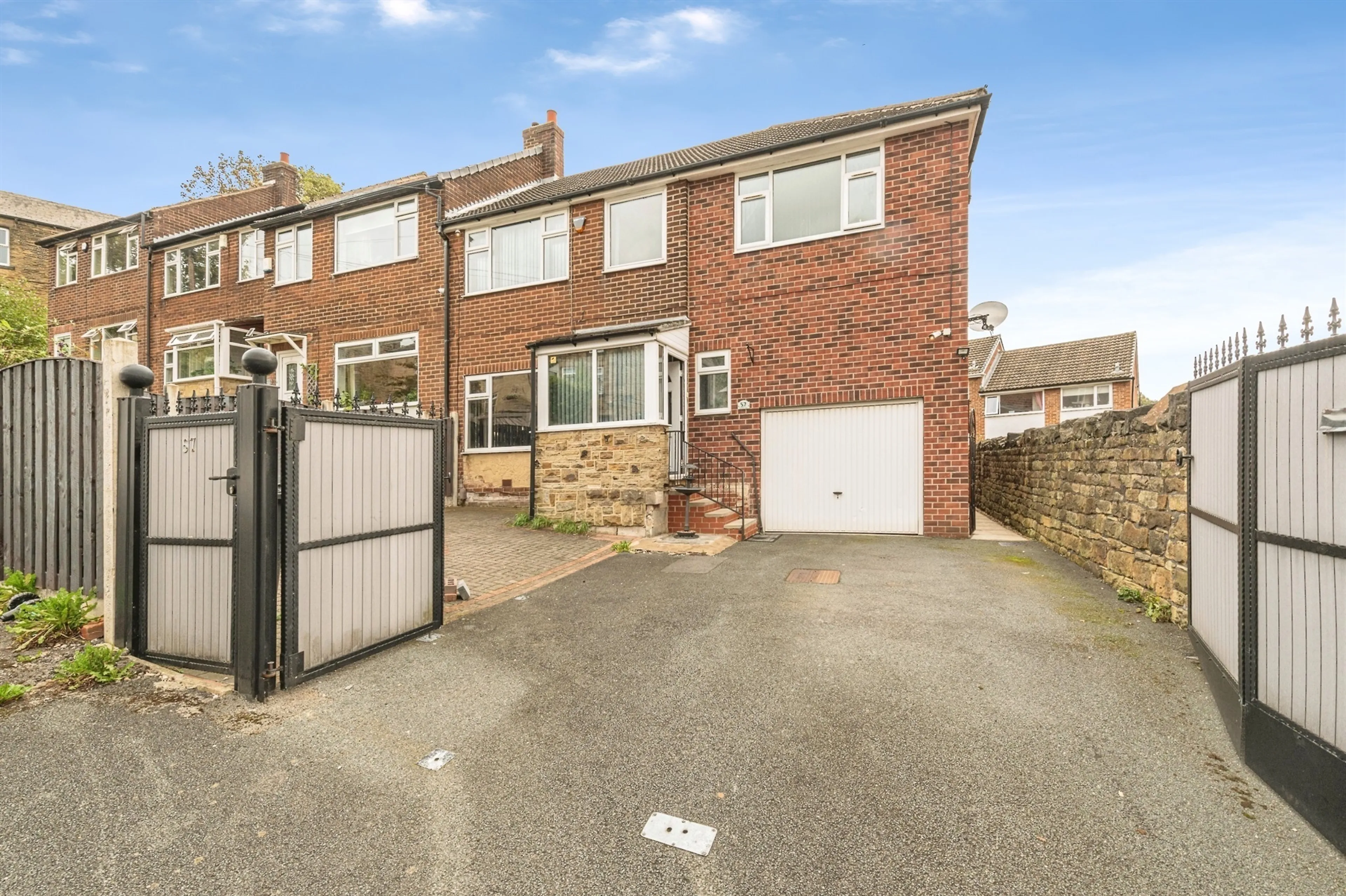 Property at Bower Lane, Dewsbury