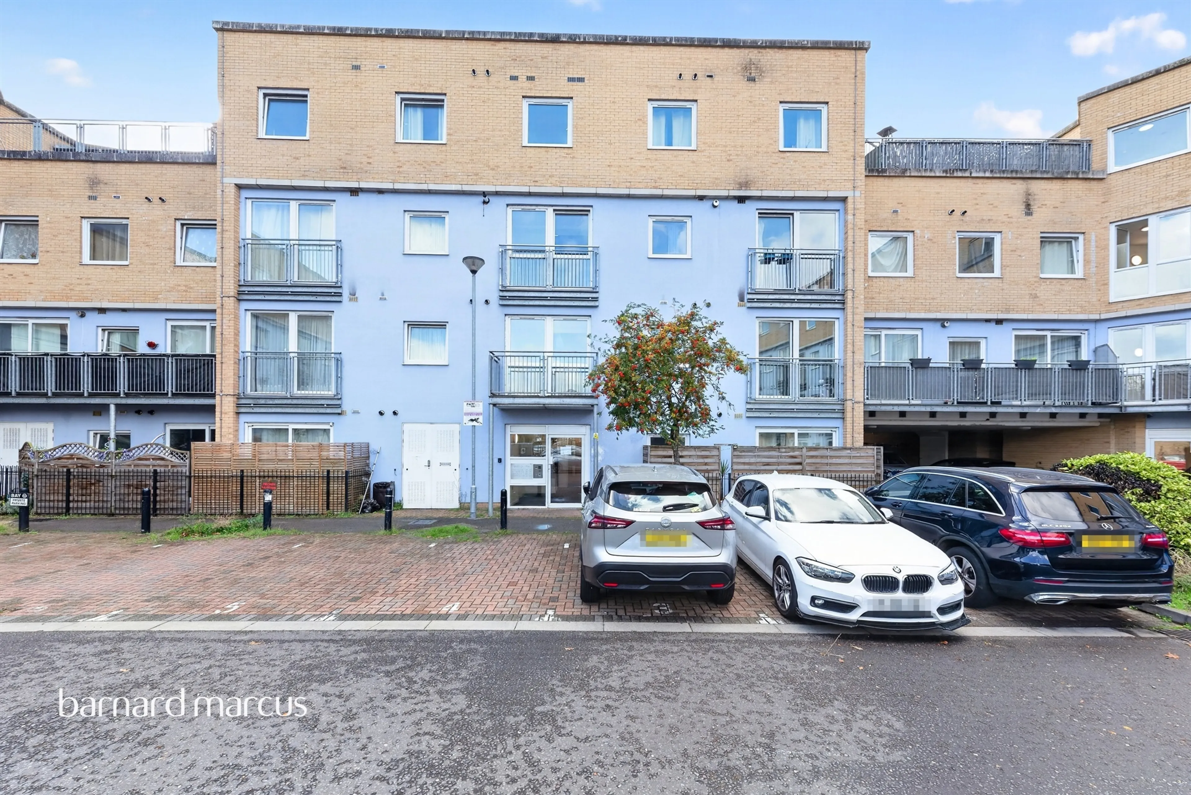 Property at Wooldridge Close, Feltham