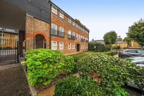 Millacres, Station Road, Ware, SG12