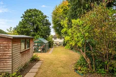 Brookdene Avenue, Watford, WD19 photo 4