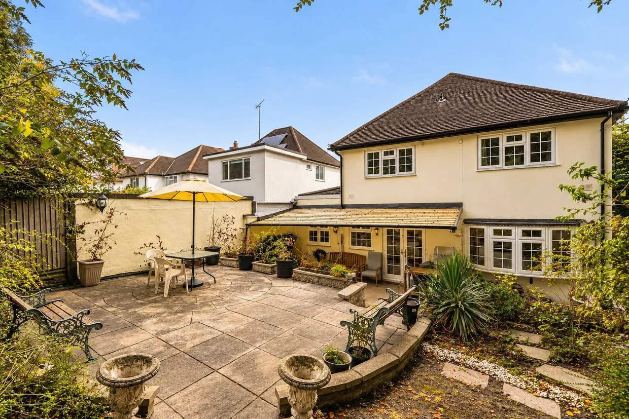 Brookdene Avenue, Watford, WD19 photo 5