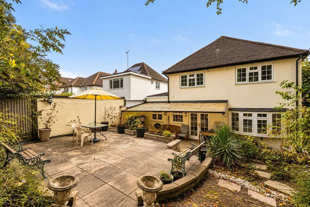 Brookdene Avenue, Watford, WD19 photo 5