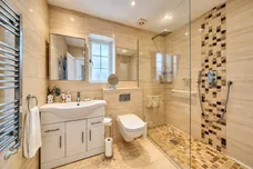Brookdene Avenue, Watford, WD19 photo 6