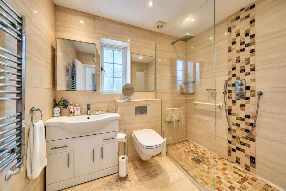 Brookdene Avenue, Watford, WD19 photo 6
