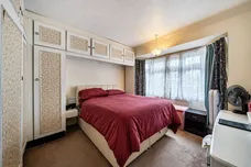 Brookdene Avenue, Watford, WD19 photo 15