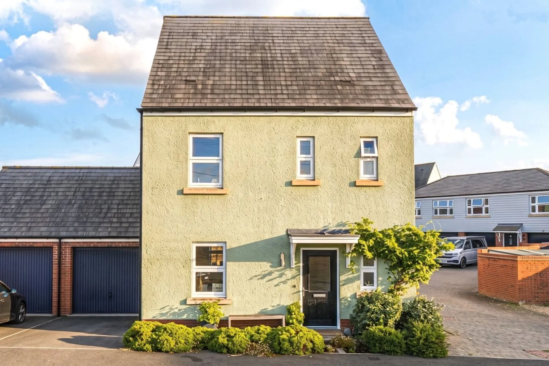 Property photo top 0