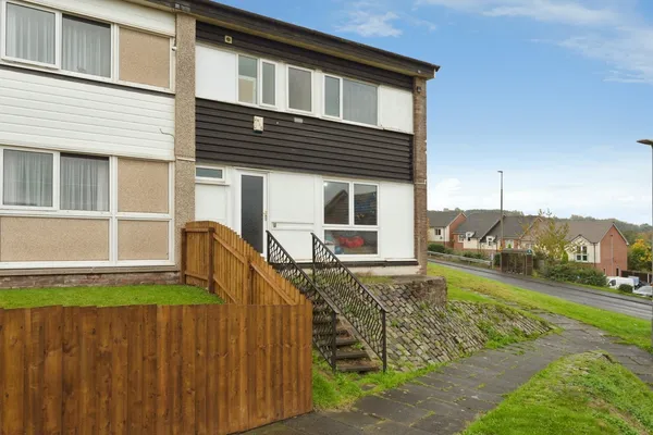 Hastings Close, Audley, Blackburn, La...