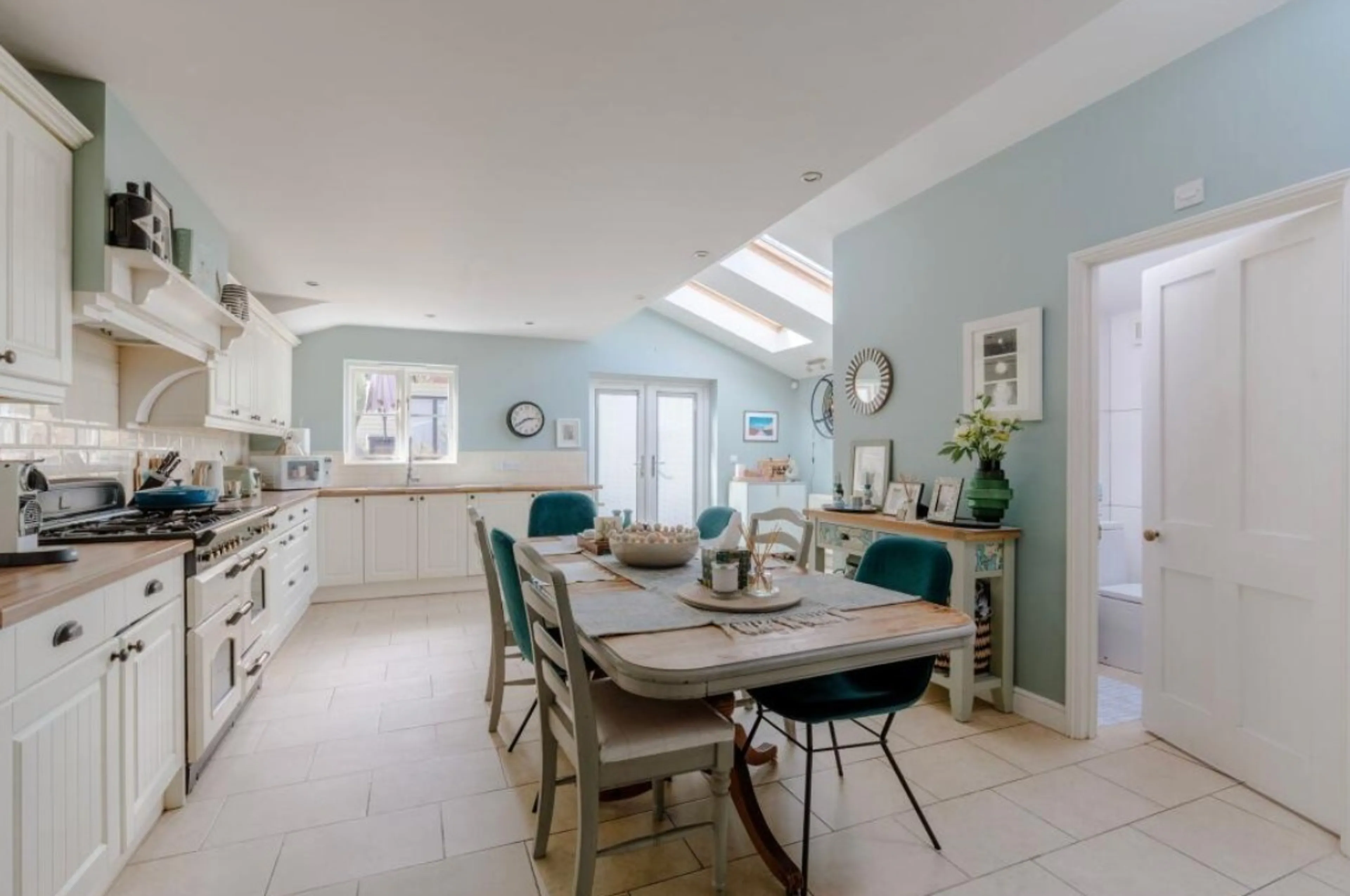 Property at Magnolia Road, Chiswick