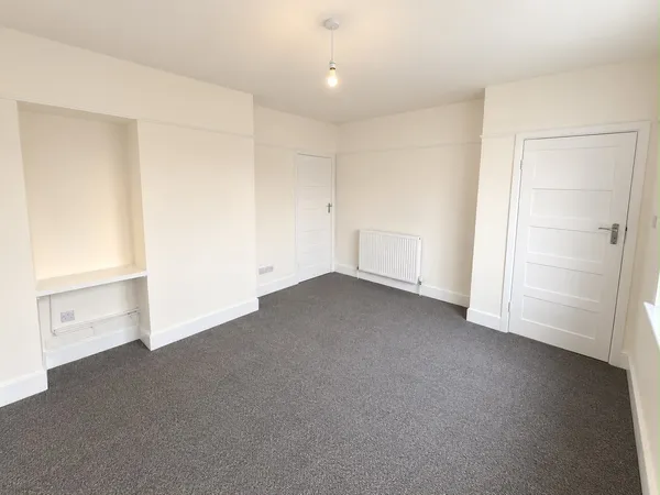 Trenchard Close, Newton