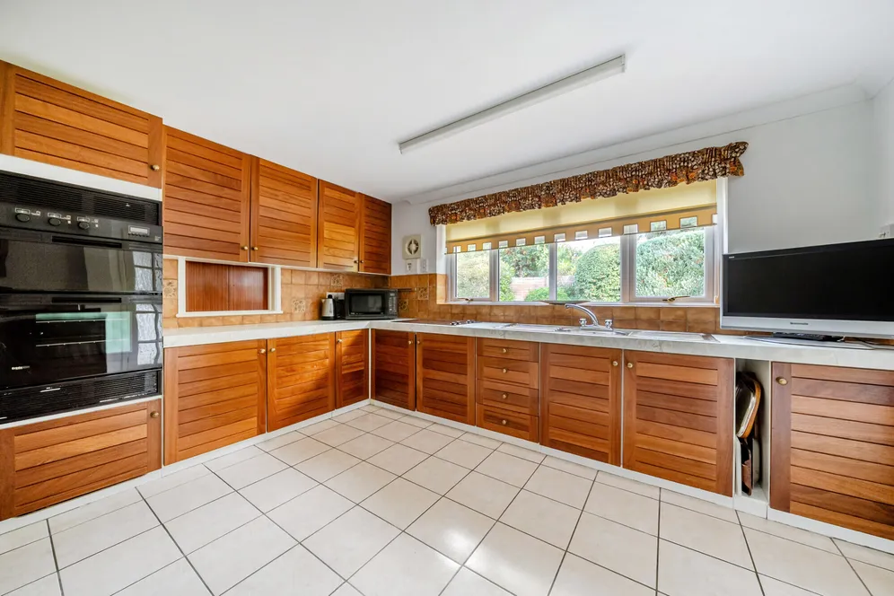 Garden Close Lane, Newbury, RG14 photo 5