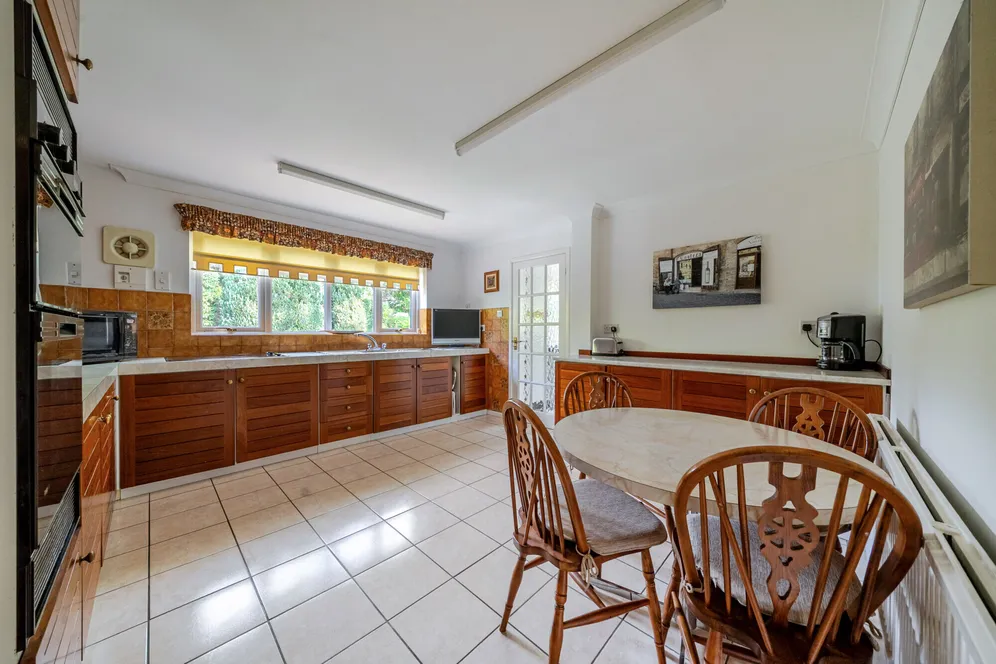 Garden Close Lane, Newbury, RG14 photo 6