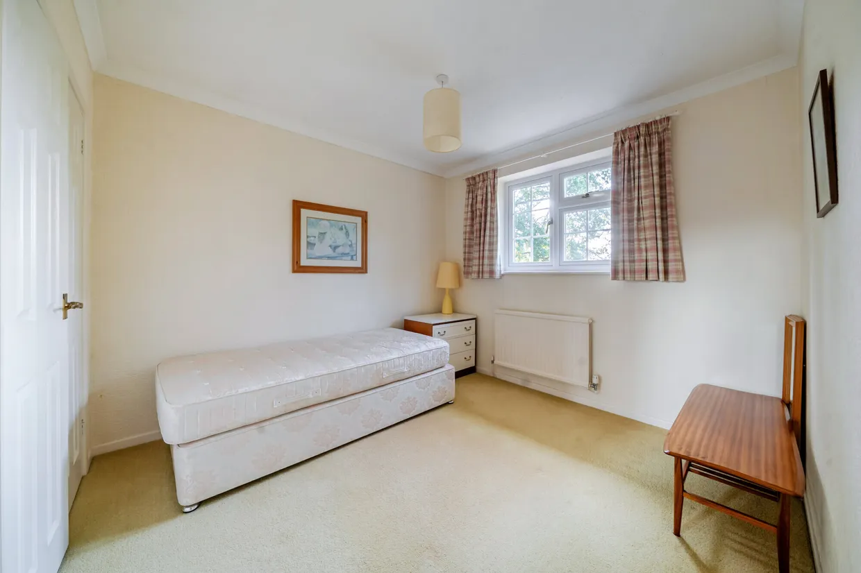 Garden Close Lane, Newbury, RG14 photo 15