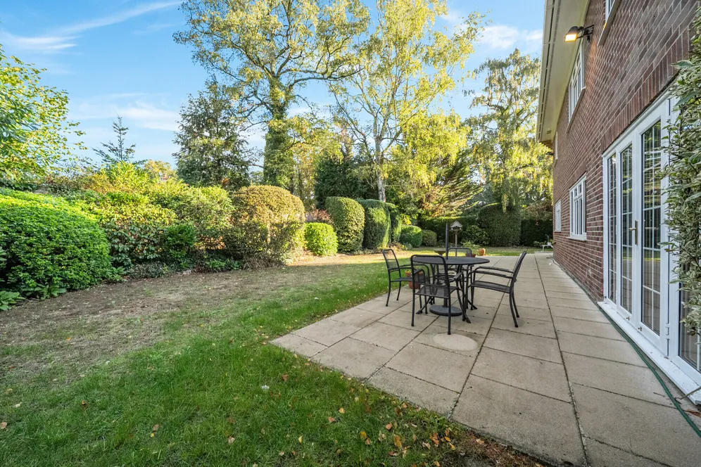 Garden Close Lane, Newbury, RG14 photo 18