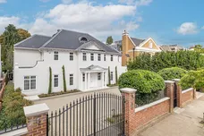 Roedean Crescent, London, SW15 photo 1