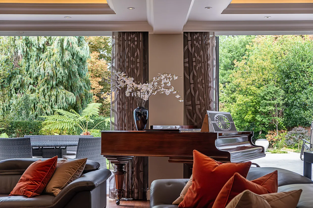 Roedean Crescent, London, SW15 photo 8