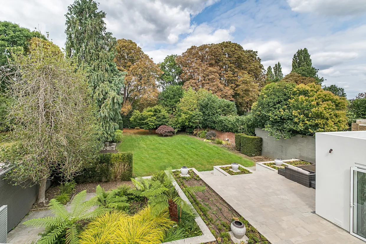 Roedean Crescent, London, SW15 photo 12