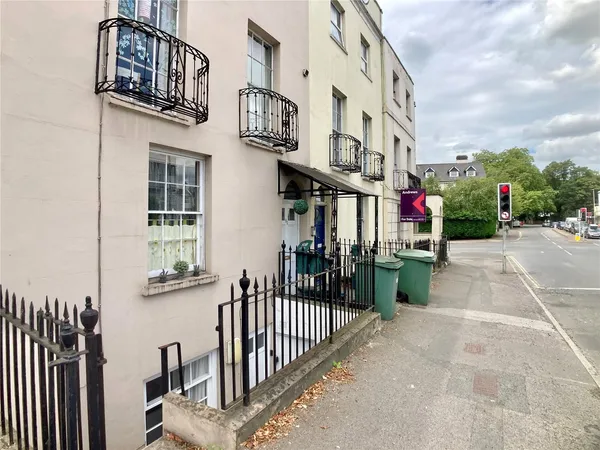 London Road, Cheltenham, GL52 6HL