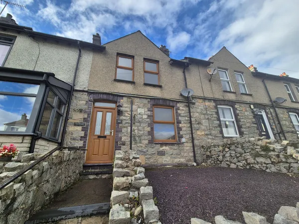 New Cottages, Trefor