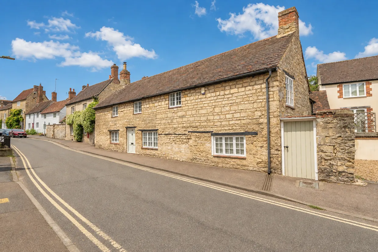 High Street, Oxford, OX33 photo 1